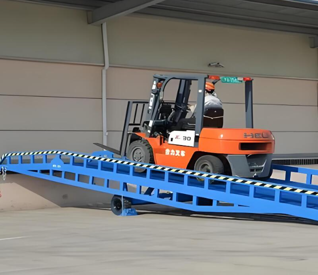 永州移动式卸货平台（叉车用）